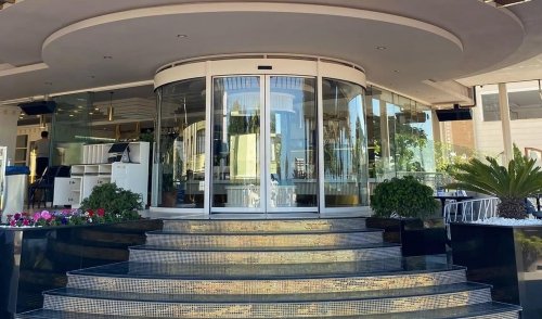 Dairesel Fotoselli Cam Kapı